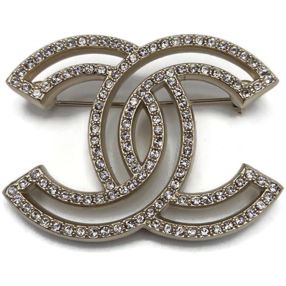 Chanel CC Logo Shaped Brooch Pin Rhinstone Crystal Details Jewelry Silver Tone - Picture 3 of 12